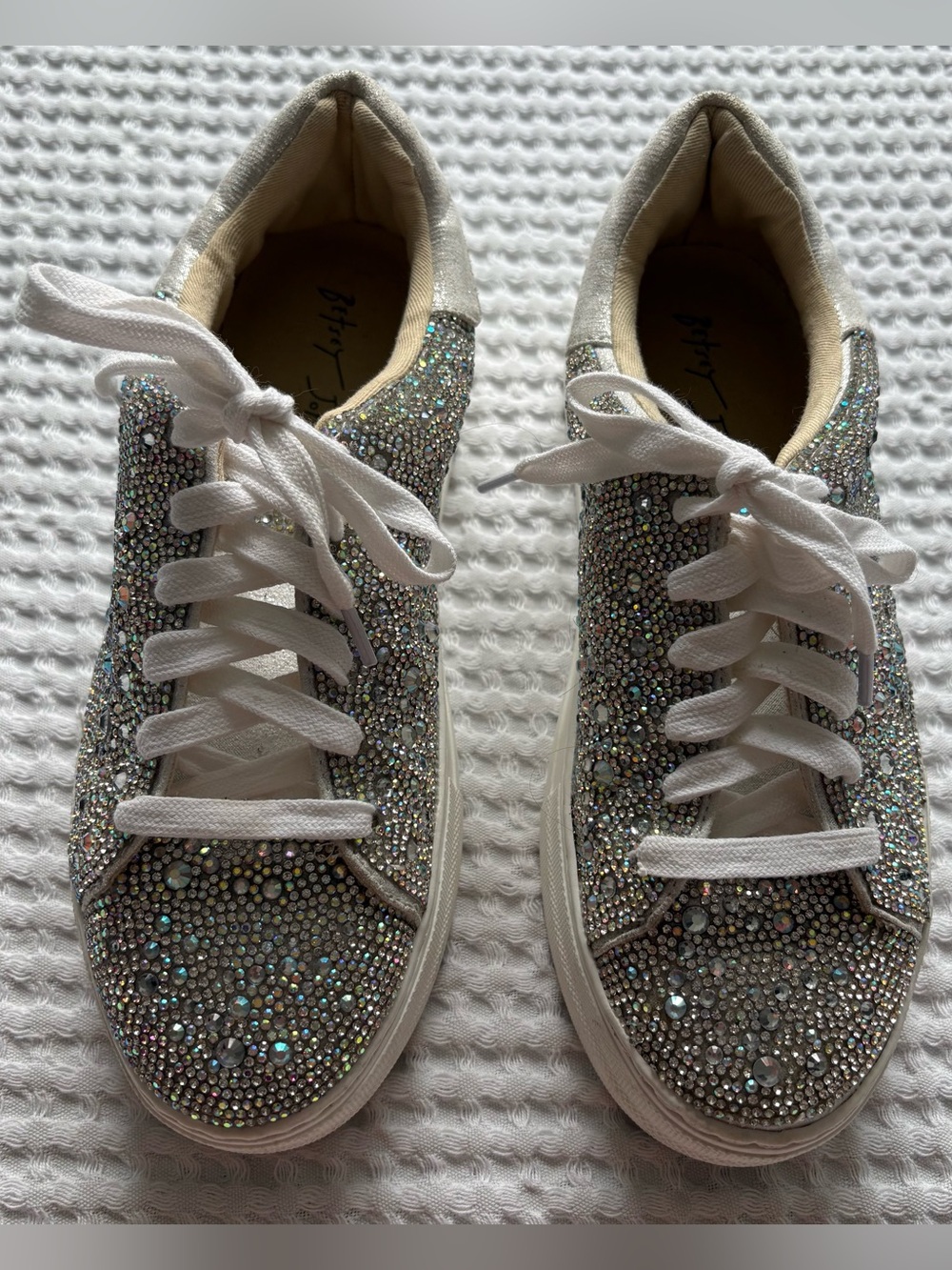 Betsey Johnson Sidny Rhinestone Platform Sneakers Silver Bride Sparkle Glam -6.5 - Picture 4 of 11